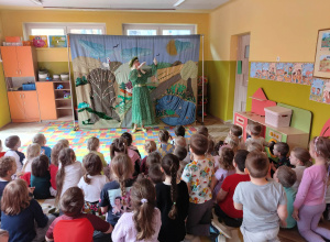 Teatrzyk "Pani Wiosna radosna"