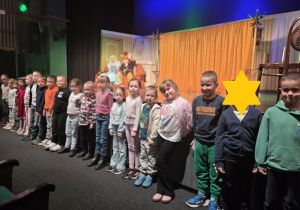 pamiątkowe zdjęcie po spektaklu