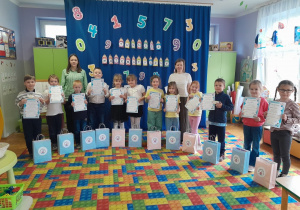 Wspólne zdjęcie uczestników konkursu