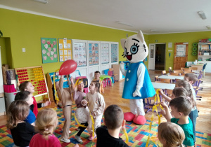 Wspólne zabawy z Kicią Kocią