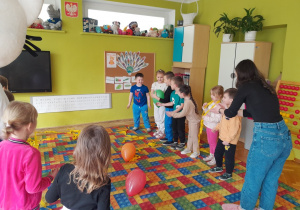 Wspólne zabawy z Kicią Kocią