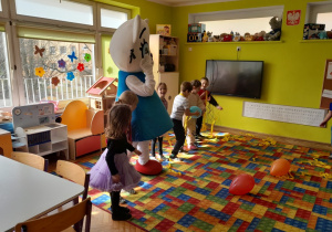 Wspólne zabawy z Kicią Kocią