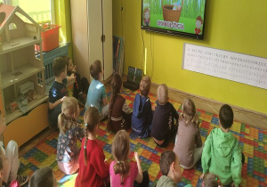 poznanie symboli potraw w koszyku - jajka