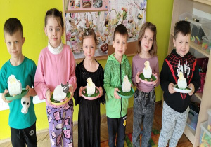 truskawki ze swoimi stroikami