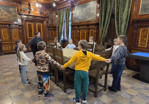 zwiedzanie muzealnych sal