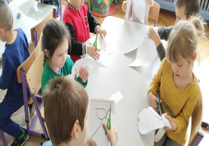 wykonujemy obrazek plastyczny