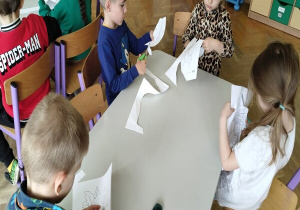 wykonujemy obrazek plastyczny