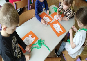 wykonujemy obrazek plastyczny