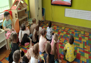 oglądamy bajkę