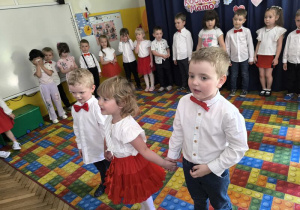 Grupa Motylki podczas występu