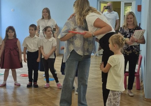 występy dzieci z okazji pożegnania przedszkola