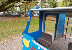 Dynie ukryte w ogrodzie