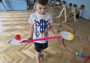 ćwiczenia z piłeczkami