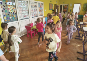 Pokaz mody piżamowej