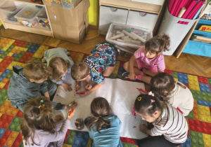 praca w zespołach ,,Projektowanie piżamy ze snów''