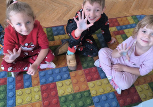 eksperyment z brudem