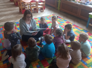 Cała Polska czyta dzieciom - ,,W świecie bajek i baśni''